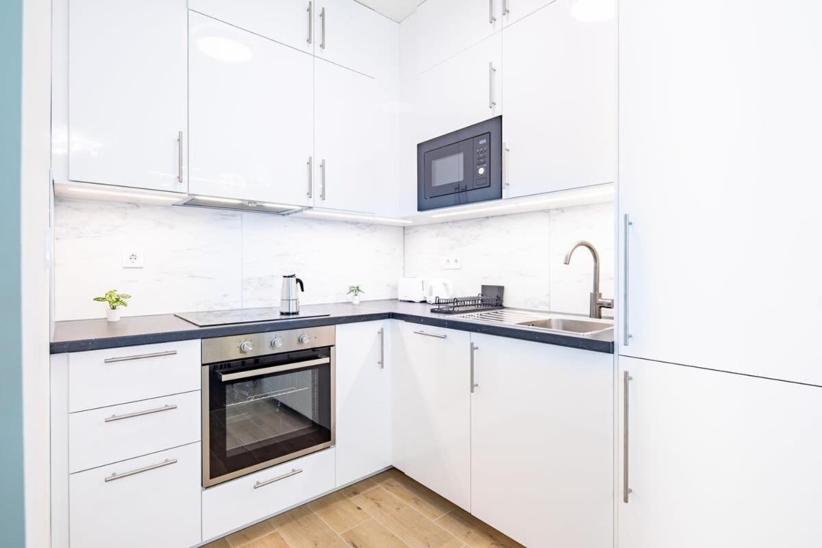 Free Parking - Balcony - Sunny - New Apartment Будапеща Екстериор снимка