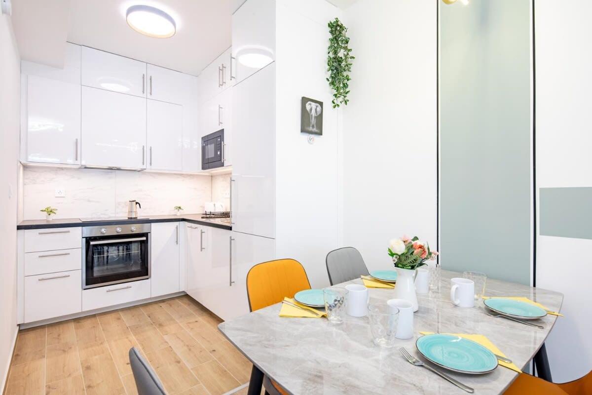 Free Parking - Balcony - Sunny - New Apartment Будапеща Екстериор снимка