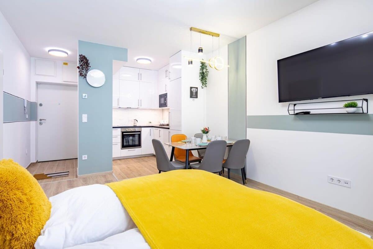 Free Parking - Balcony - Sunny - New Apartment Будапеща Екстериор снимка