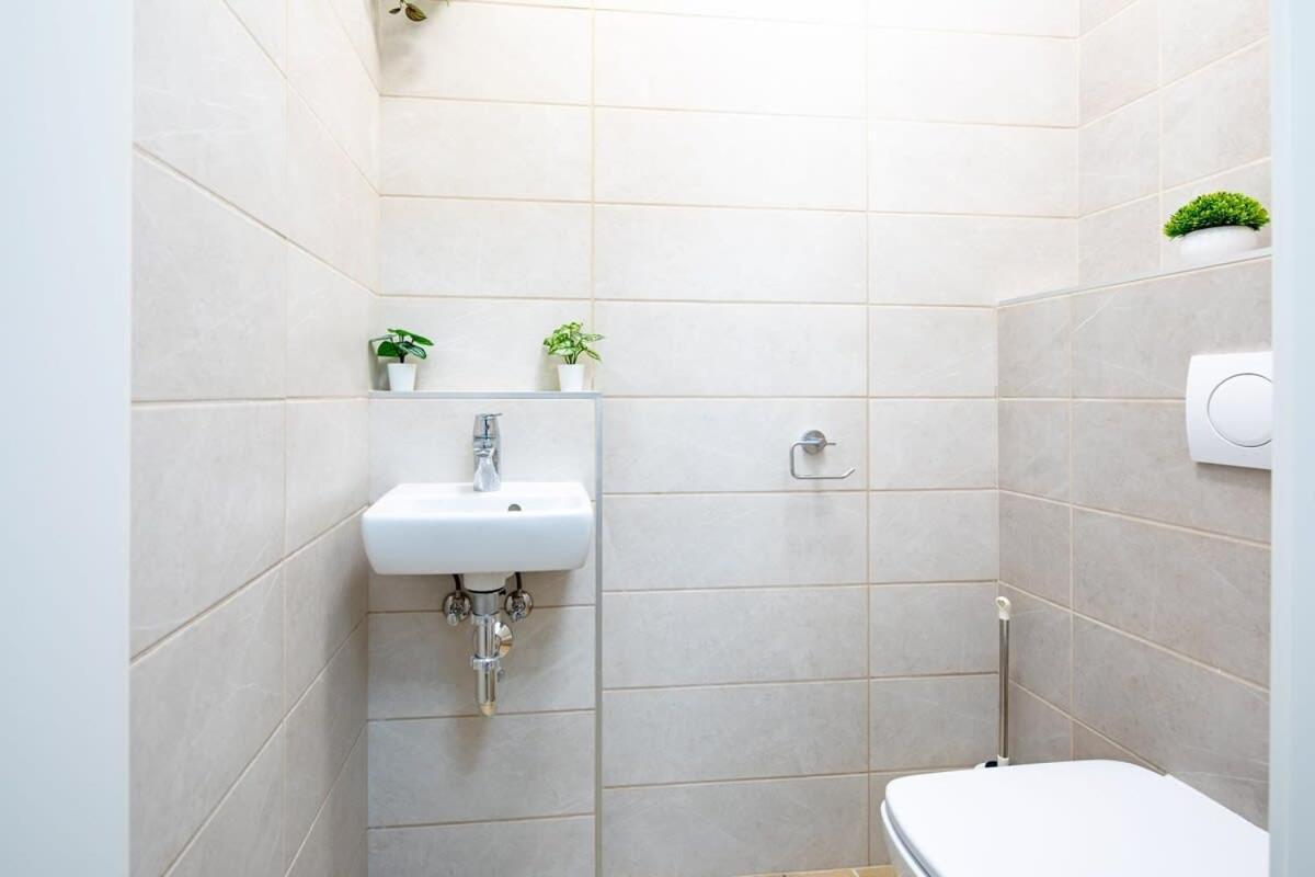 Free Parking - Balcony - Sunny - New Apartment Будапеща Екстериор снимка